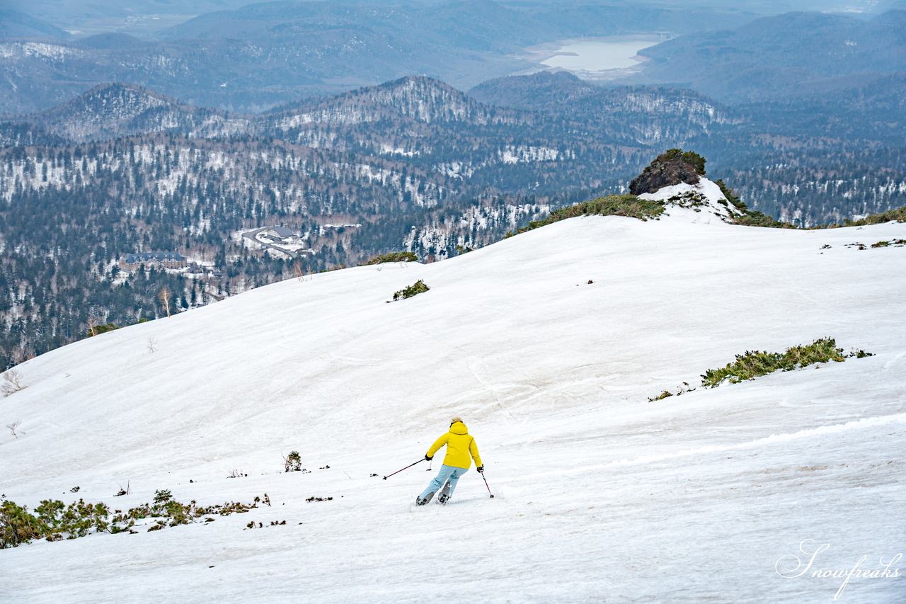 大雪山旭岳ロープウェイ｜ 2025～2026 Season Final...。北海道でイチバン高い山『旭岳』斜面にシュプールを描いて、滑り納め。今シーズンもありがとうございました。